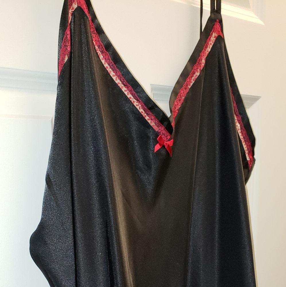 Black and Red Silky Nighty
